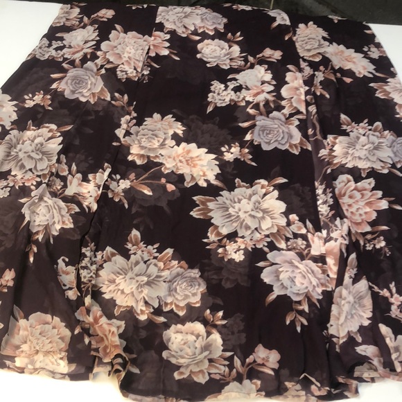 Forever 21 Floral Maxi Dress - Picture 11 of 12